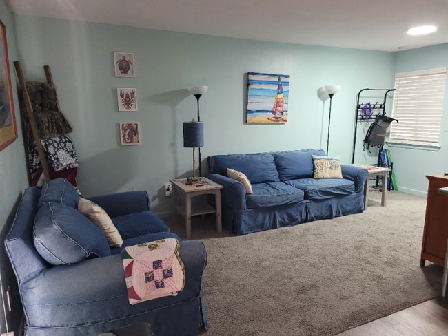 Building Photo - 308 Miracle Strip Pkwy SW