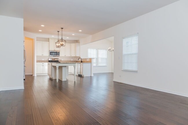 Building Photo - 942 Sunburst Ln