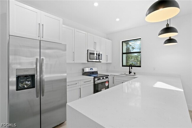 Foto del edificio - 322 Loire Ave S