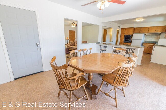 Foto del edificio - 3 br, 2 bath House - 1523 W. 7th Street