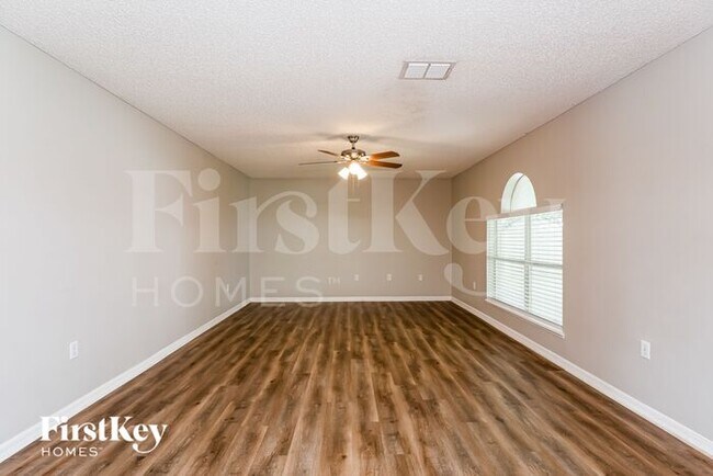 Building Photo - 6488 Betty Ave