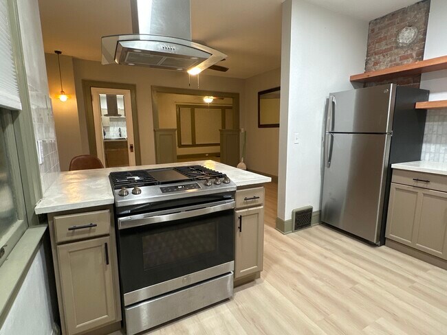 Foto del edificio - 9205 Clifton Blvd