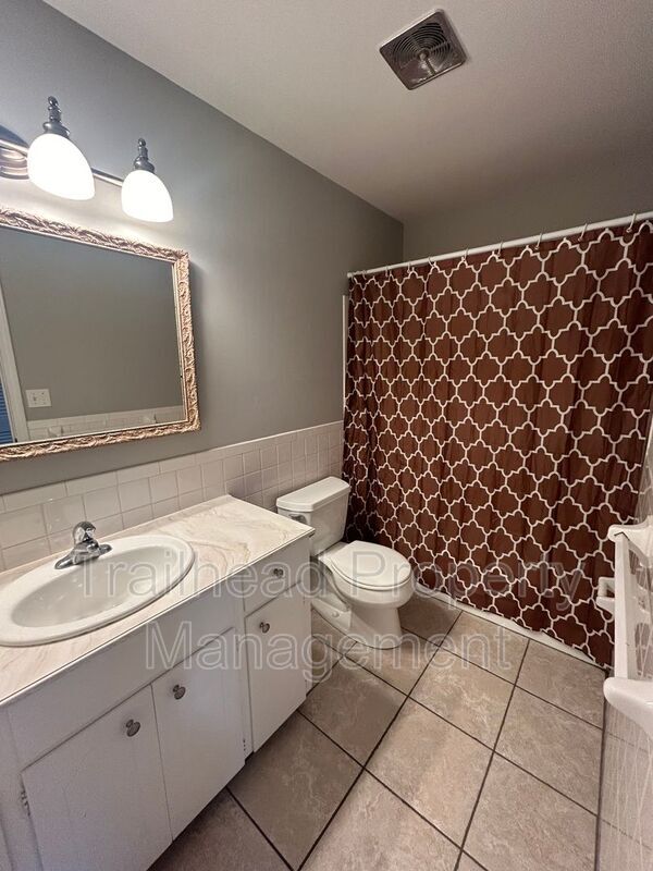 Foto del edificio - 7716 W 85th St