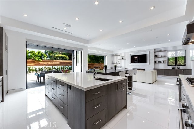 Building Photo - 12732 Hortense St