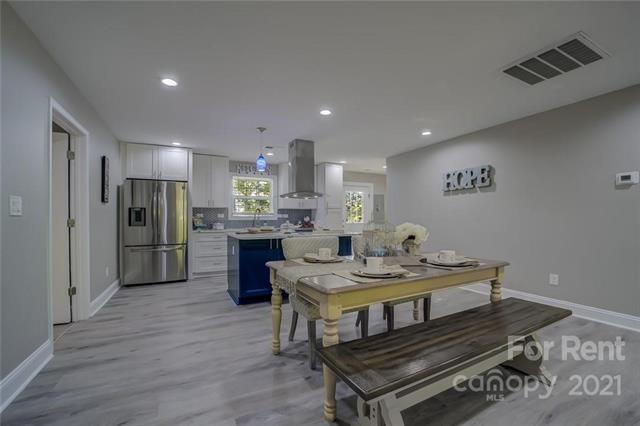 Building Photo - 4644 Connecting Rd