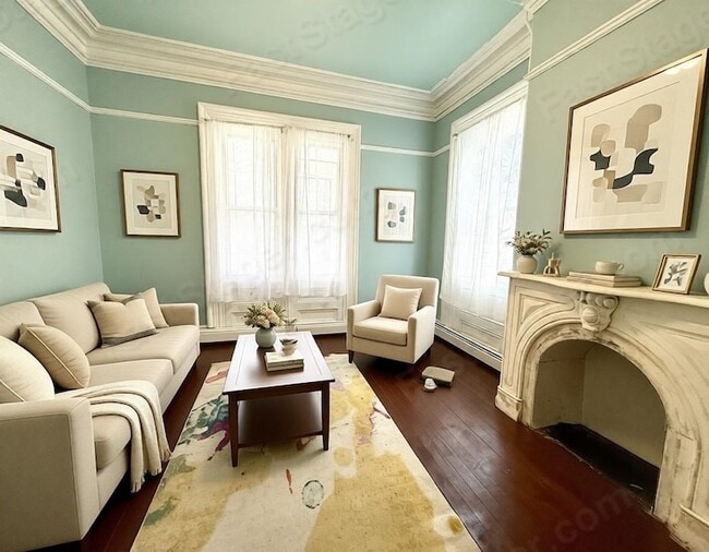 Building Photo - 61 Monitor St