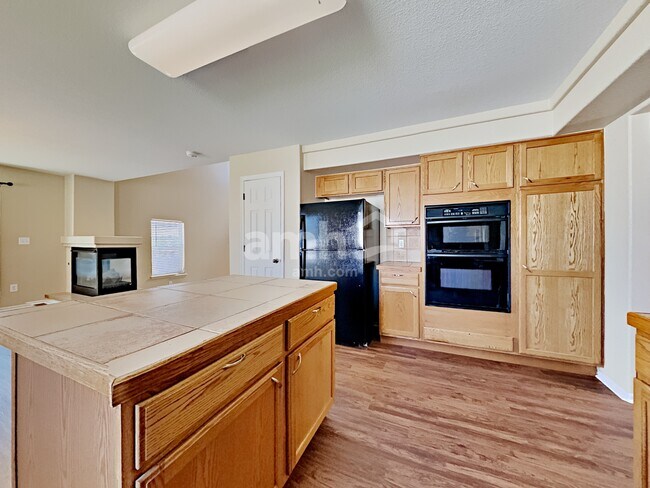 Foto del edificio - 4995 Fundy St
