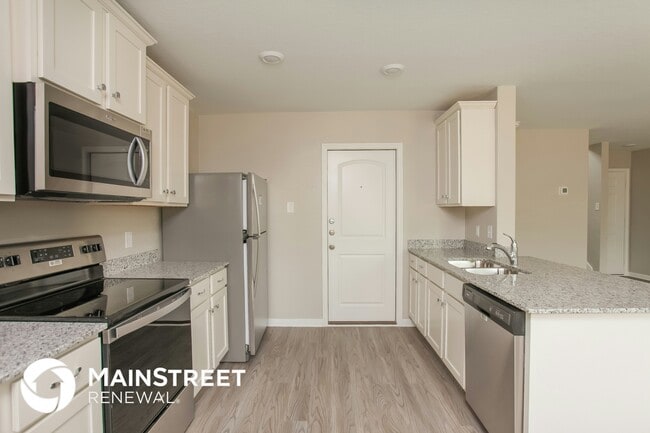 Building Photo - 3143 Begonia Bend
