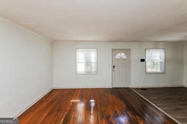 Foto del edificio - 210 Oak Dr SE