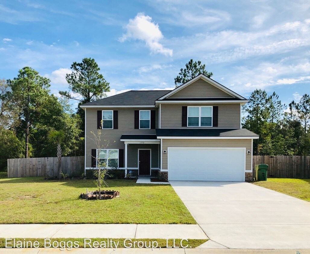 Primary Photo - 4 br, 2.5 bath House - 1356 Poplar Circle