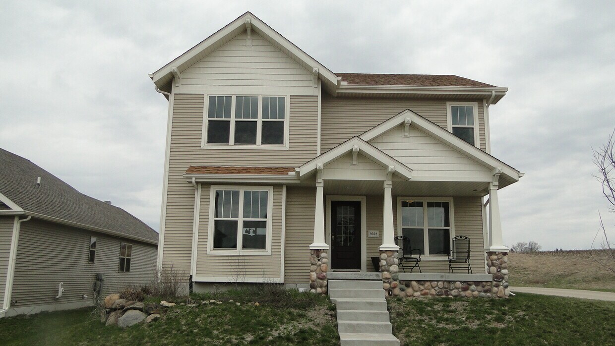Foto principal - 9302 Briar Haven Dr