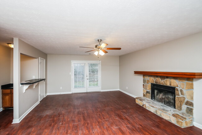 Building Photo - 1801 Hickory Creek Ct NW