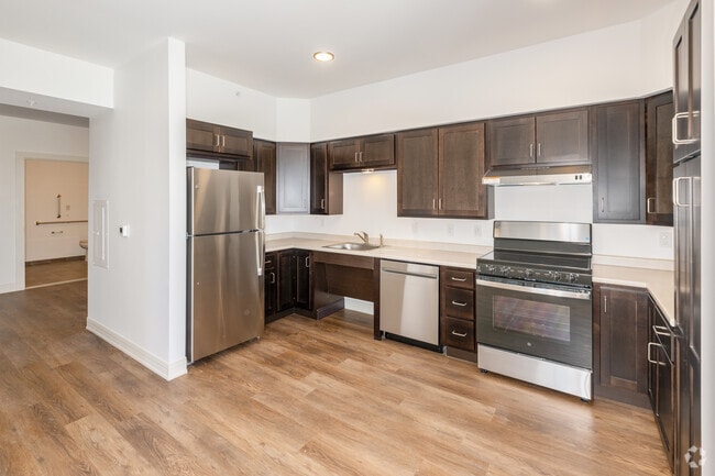 2BR, 1BA - 930SF - Kitchen - Ade Bethune House