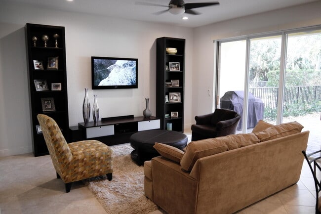 Building Photo - 5027 Dulce Ct
