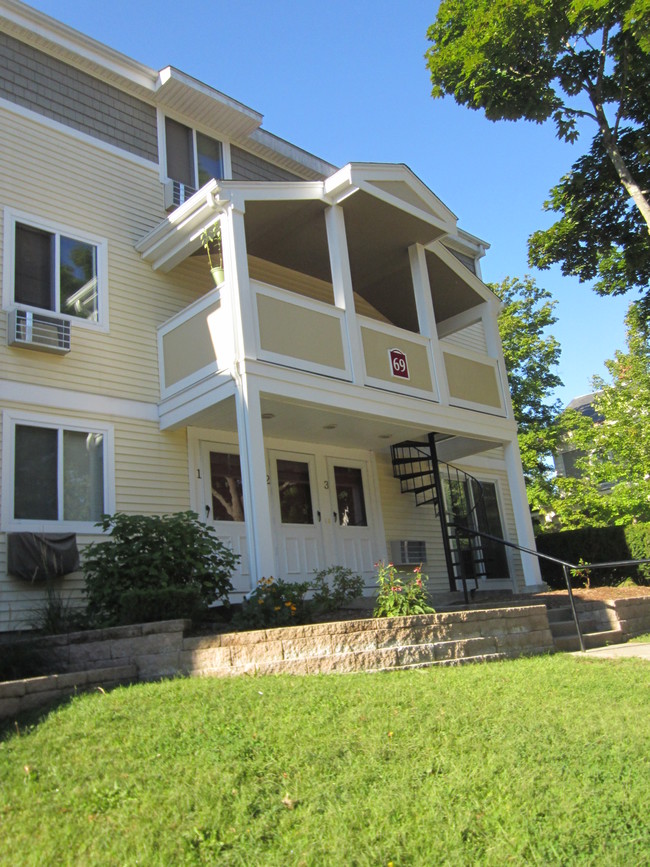 Building Photo - Whittier Terrace