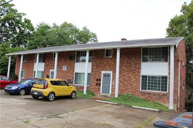 Building Photo - 150 Rothesay Ave