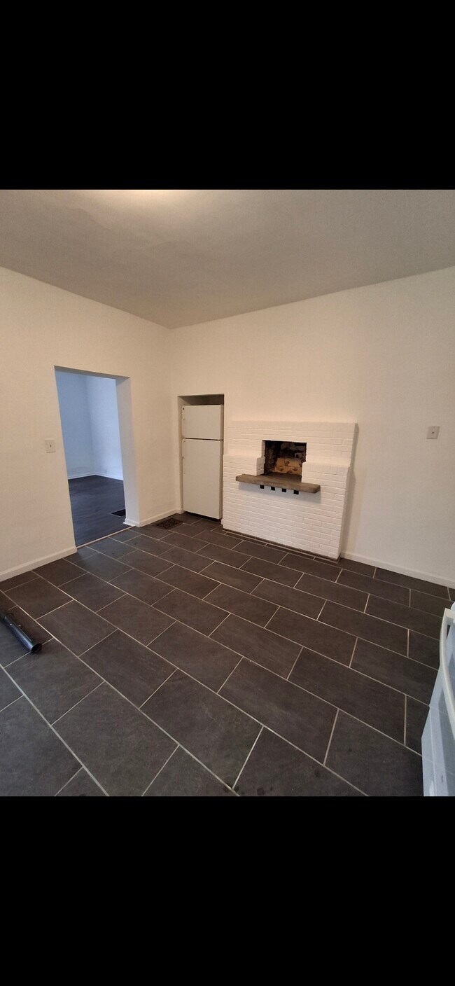 Foto del edificio - 44 Portsmouth Pl NE