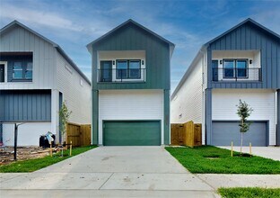 Building Photo - 12236 Kirkgard Dr