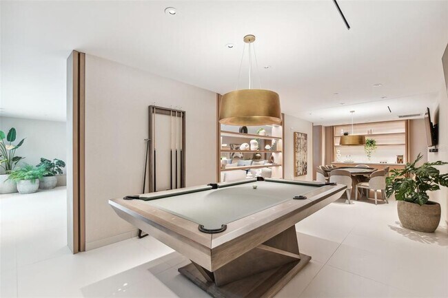 Foto del edificio - 1020 Sunset Point Rd