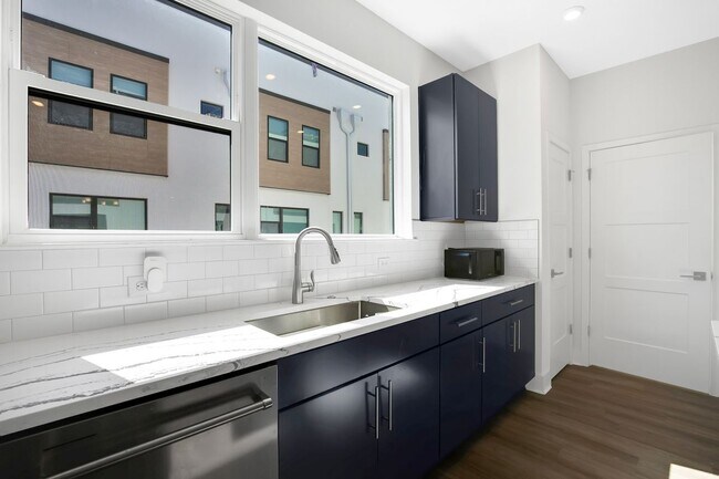 Foto del edificio - 2506 W Cleveland St