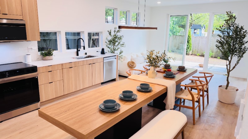 Photo - 11330 12th Ave NE (Seattle, WA)