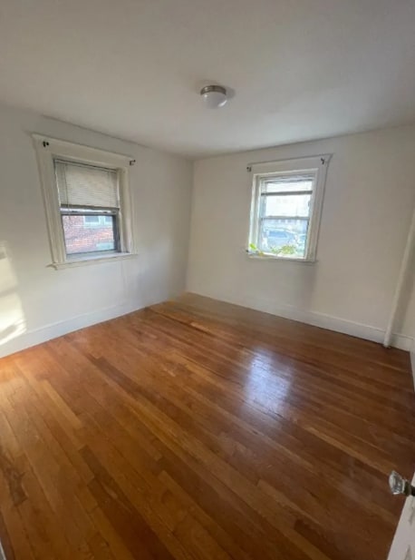 Foto del edificio - 11 Lakeville Rd