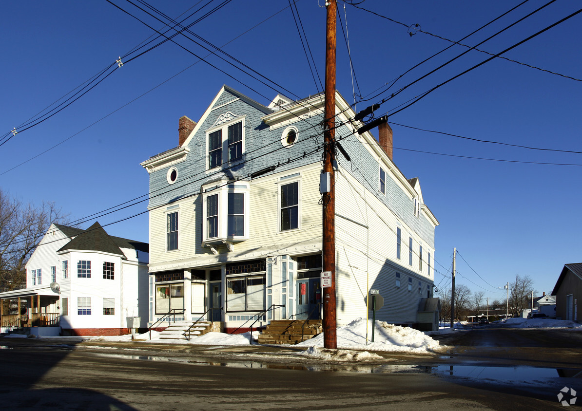 Primary Photo - 13 Cottage St