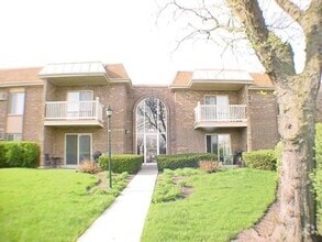 Building Photo - 2415 N Kennicott Dr