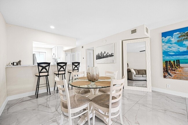 Photo - 400 SE 10th St Apartment