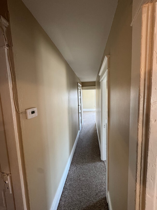 Building Photo - 1938 W 4th St