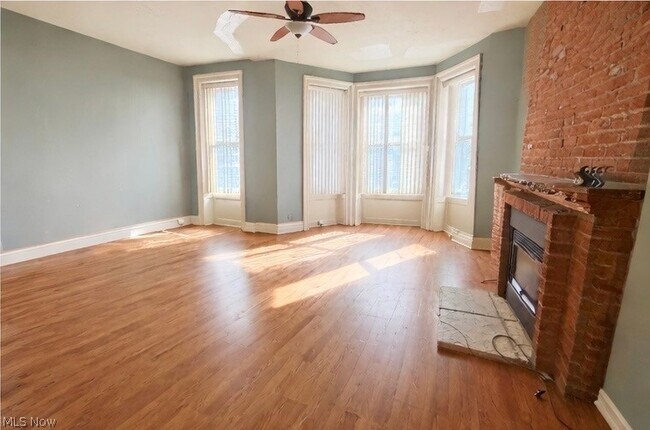 Foto del edificio - 3645 Prospect Ave E