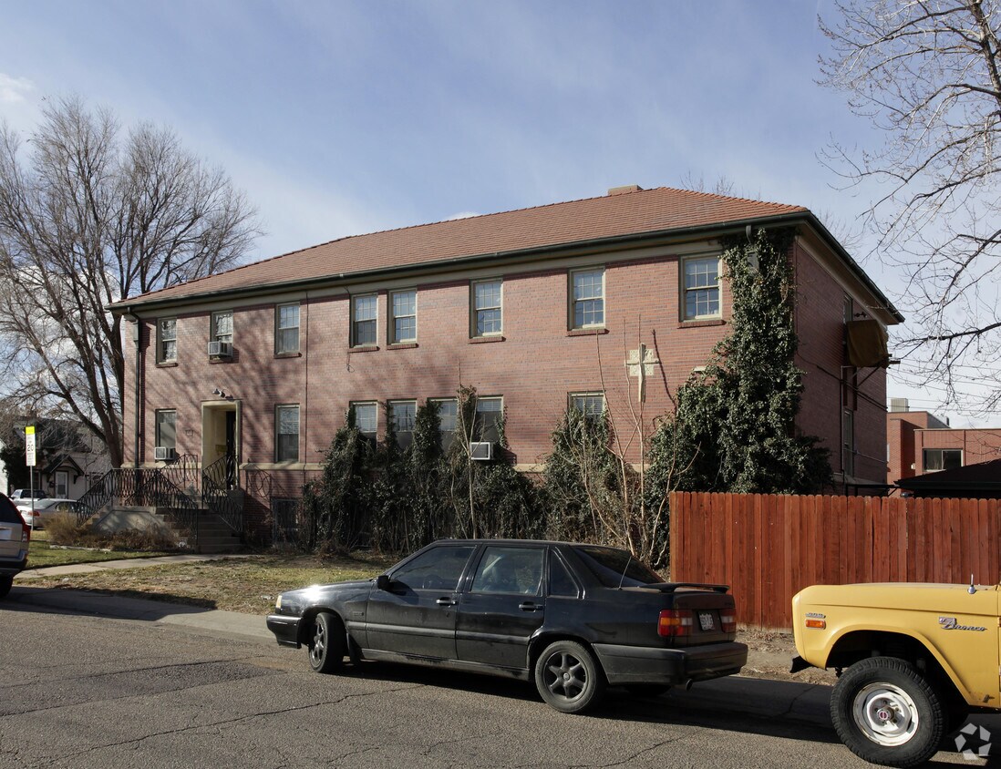 Building Photo - 375 S Navajo St