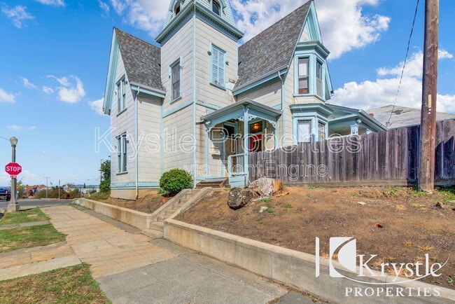 Building Photo - 1128 Marin St