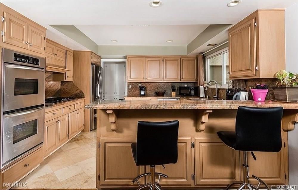 Foto principal - 4 br, 2 bath Duplex - 10900 Baird Ave