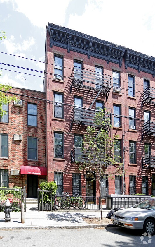 Primary Photo - 533 Clinton St