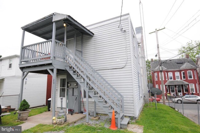 Building Photo - 26 E Lee St
