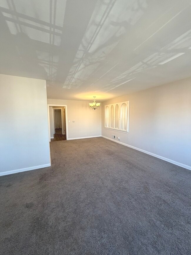 Foto del edificio - 2649 W Balmoral Ave