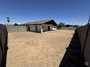 Building Photo - 4812 N 60th Ln
