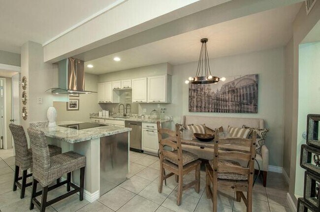 Kitchen and Dining Area - 7557 N Dreamy Draw Dr