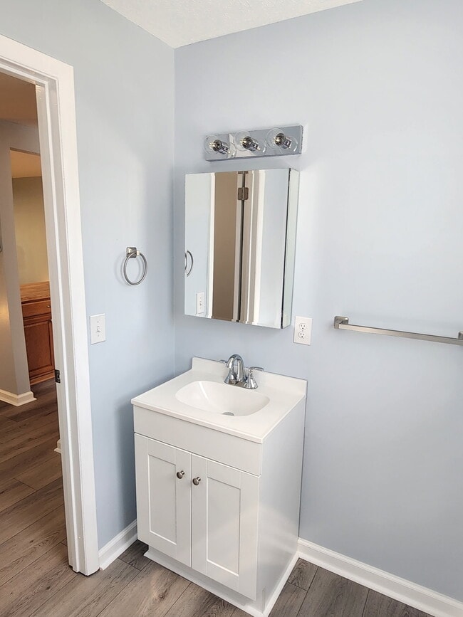 Half Bath - 204 Brookside Ln