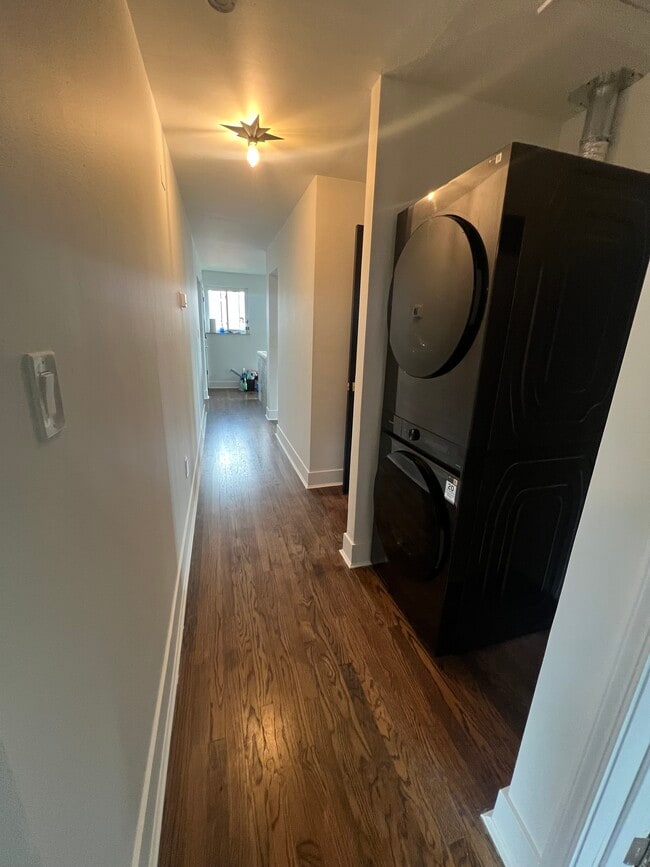 Building Photo - 3275 Gayway Ct