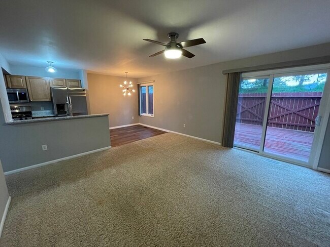 Foto del edificio - Forest Hills Condo 3 Bed 2.5 Bathrooms