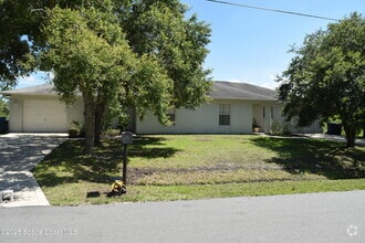 Building Photo - 1650 Chamorro St SE