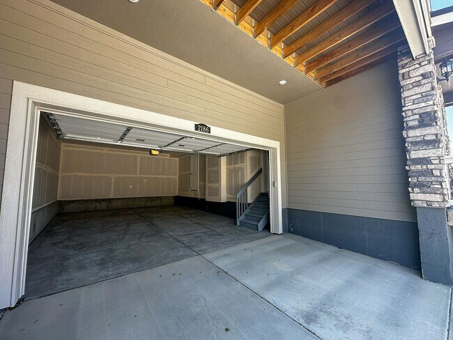 Building Photo - BRAND NEW Harvest Ridge Gem!