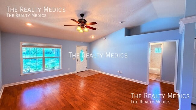 Building Photo - 1106 Helen Dr
