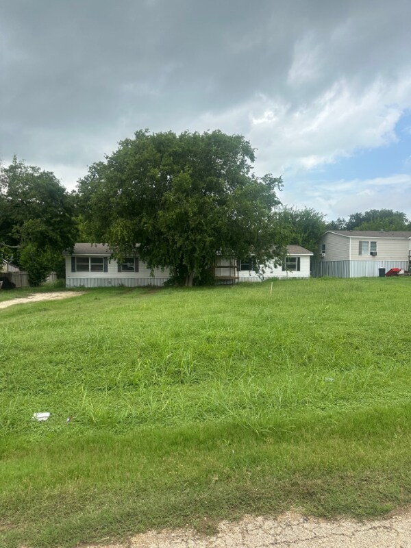 Foto principal - 175 Crescent Creek Ln