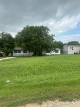Building Photo - 175 Crescent Creek Ln