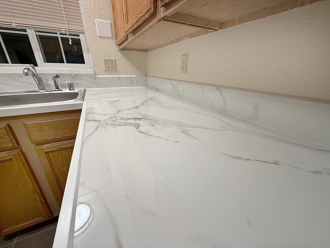 Foto del edificio - Sehome Court Apartments