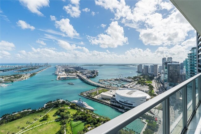 Building Photo - 1100 Biscayne Blvd