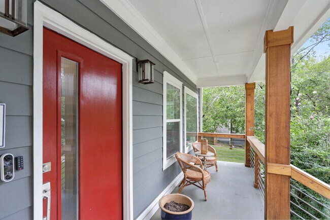 Foto del edificio - 1631 Stanwood Ave SE